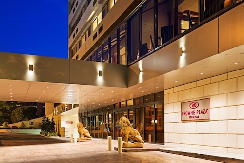 Crowne Plaza Knoxville Downtown University by IHG