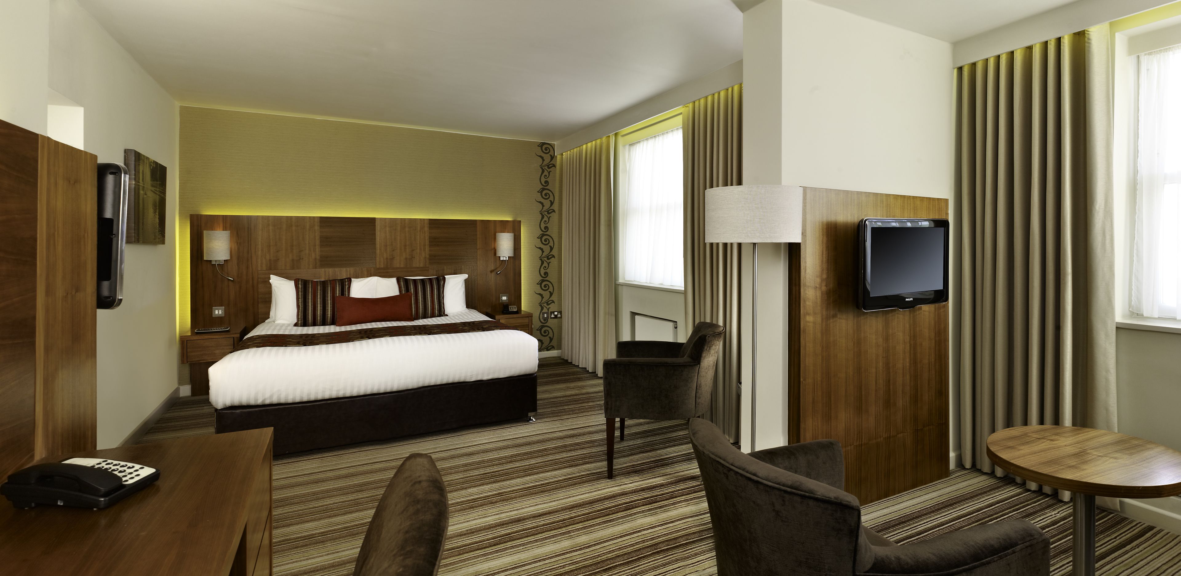 club suite | in-room safe, desk, blackout curtains, soundproofing
