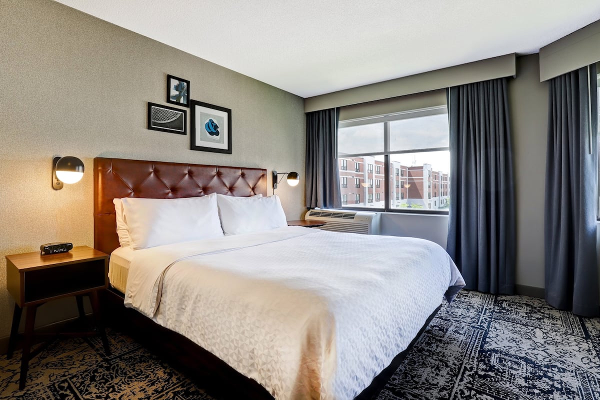 Premium bedding, pillow-top beds, in-room safe, desk