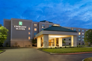 Embassy Suites by Hilton Philadelphia Airport