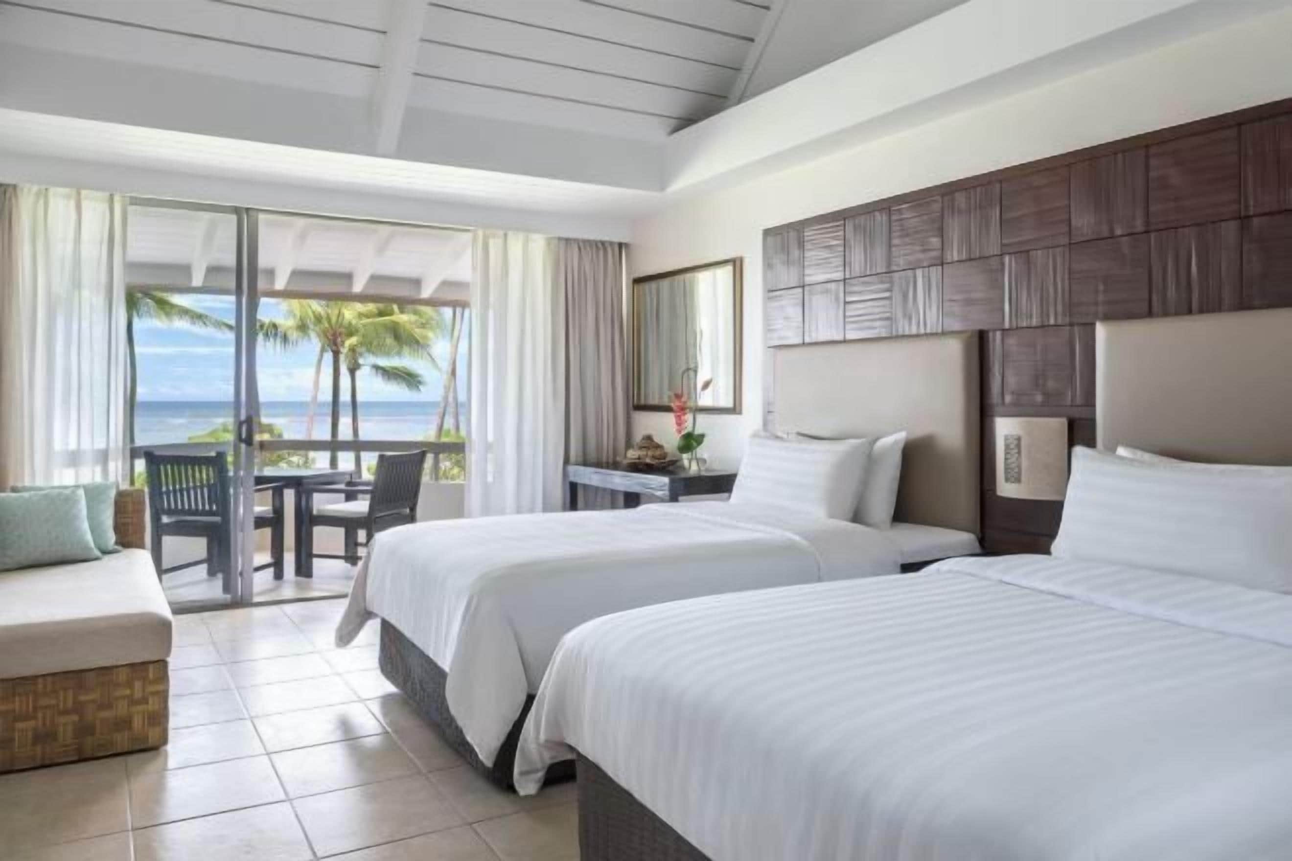 Premium bedding, in-room safe, desk, laptop workspace