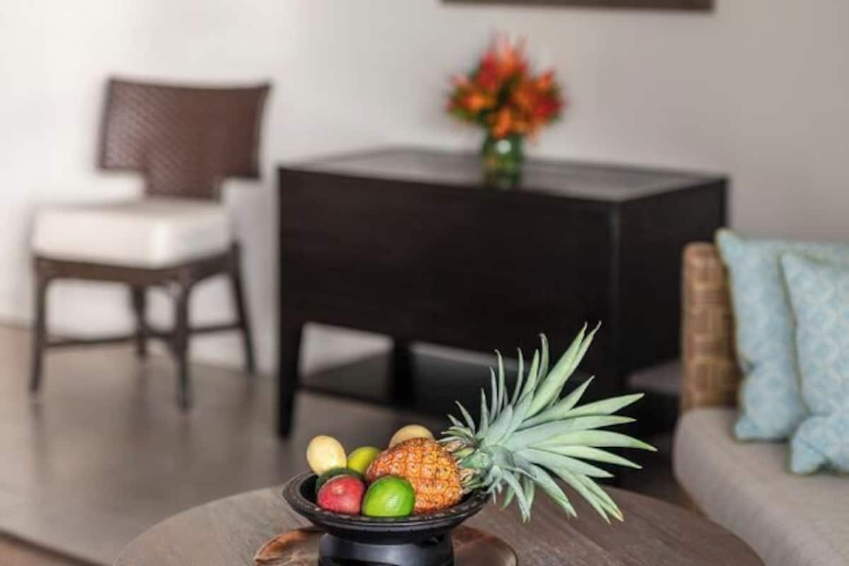 42-inch TV with satellite channels