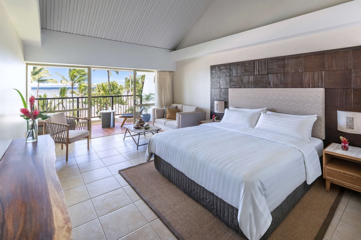 1 bedroom, premium bedding, in-room safe, desk