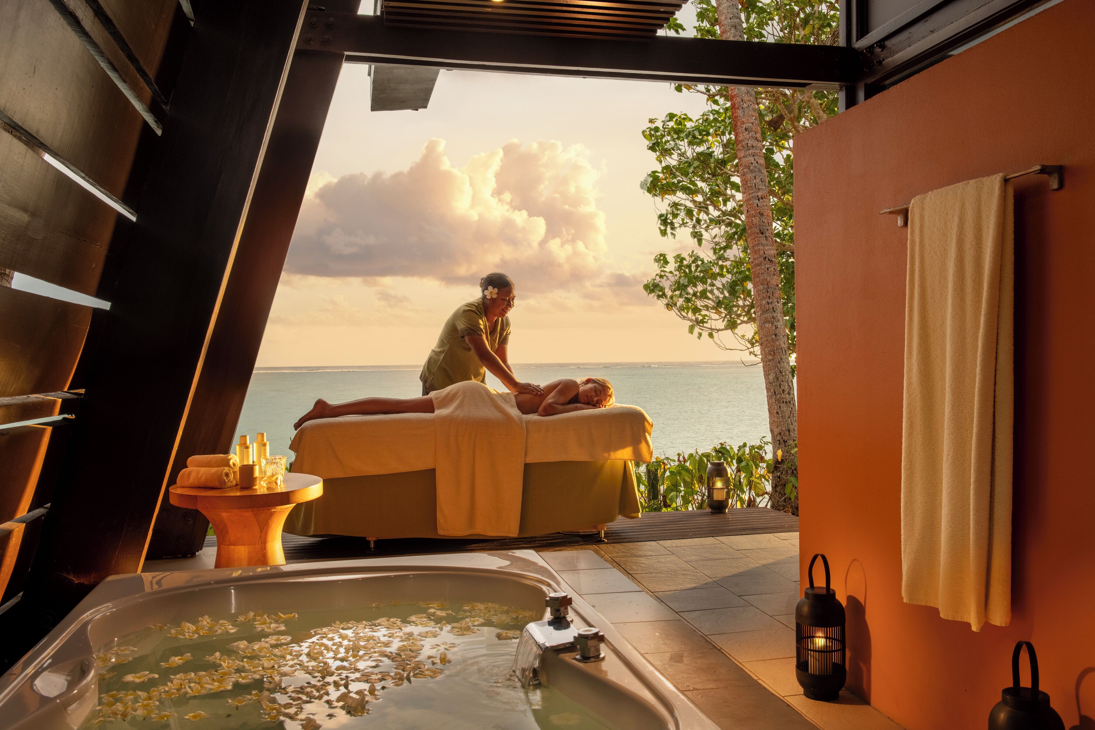 커플 트리트먼트룸, 사우나, 온수 욕조, 스팀룸, 전신 트리트먼트, 아로마테라피