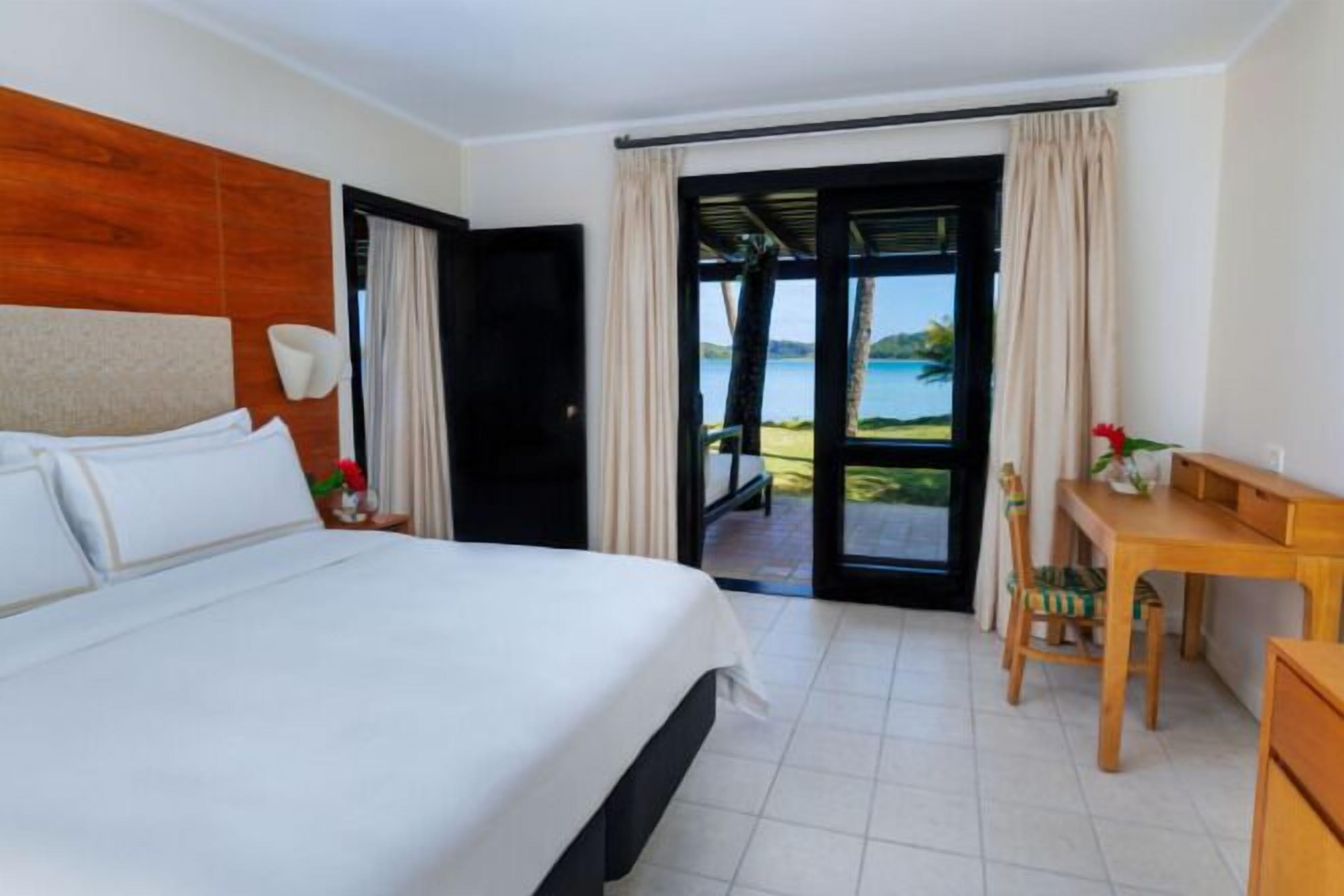 Premium bedding, in-room safe, desk, laptop workspace