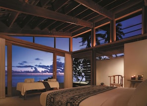 Couples treatment rooms, sauna, hot tub, steam room, body treatments - Shangri-La Yanuca Island, Fiji (Yanuca Island)