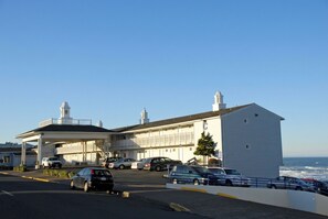 Exterior - Seagrass Oceanfront Inn (Newport)