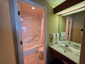 Standard Room, 2 Queen Beds, Ocean View | Bathroom | Combined shower/tub, free toiletries, hair dryer, towels