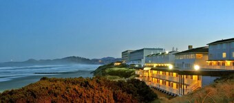 Seagrass Oceanfront Inn