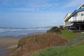 Exterior - Seagrass Oceanfront Inn (Newport)