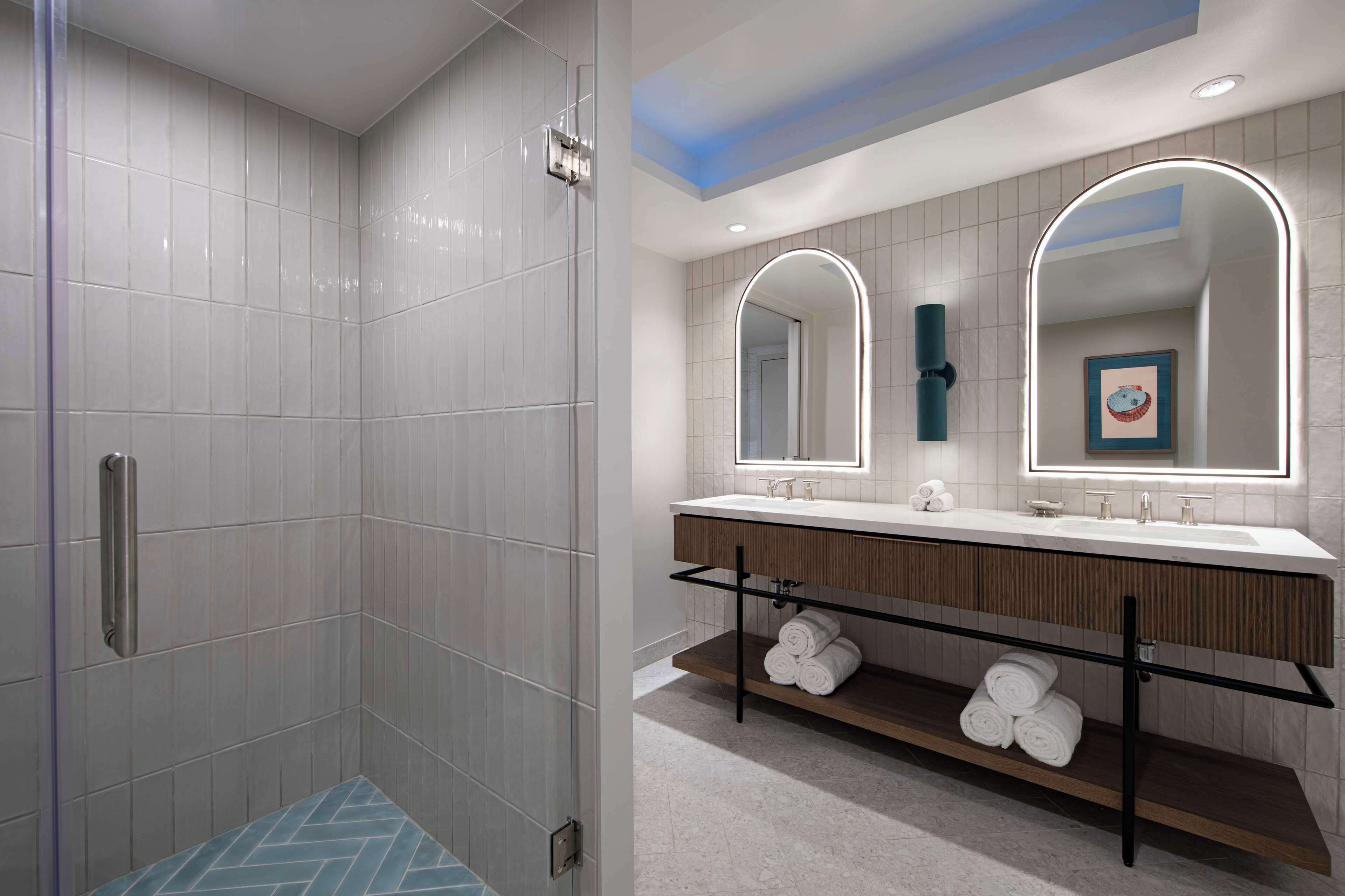 Suite, 1 King Bed with Sofa bed, Resort View (Garden Suite) | Bathroom