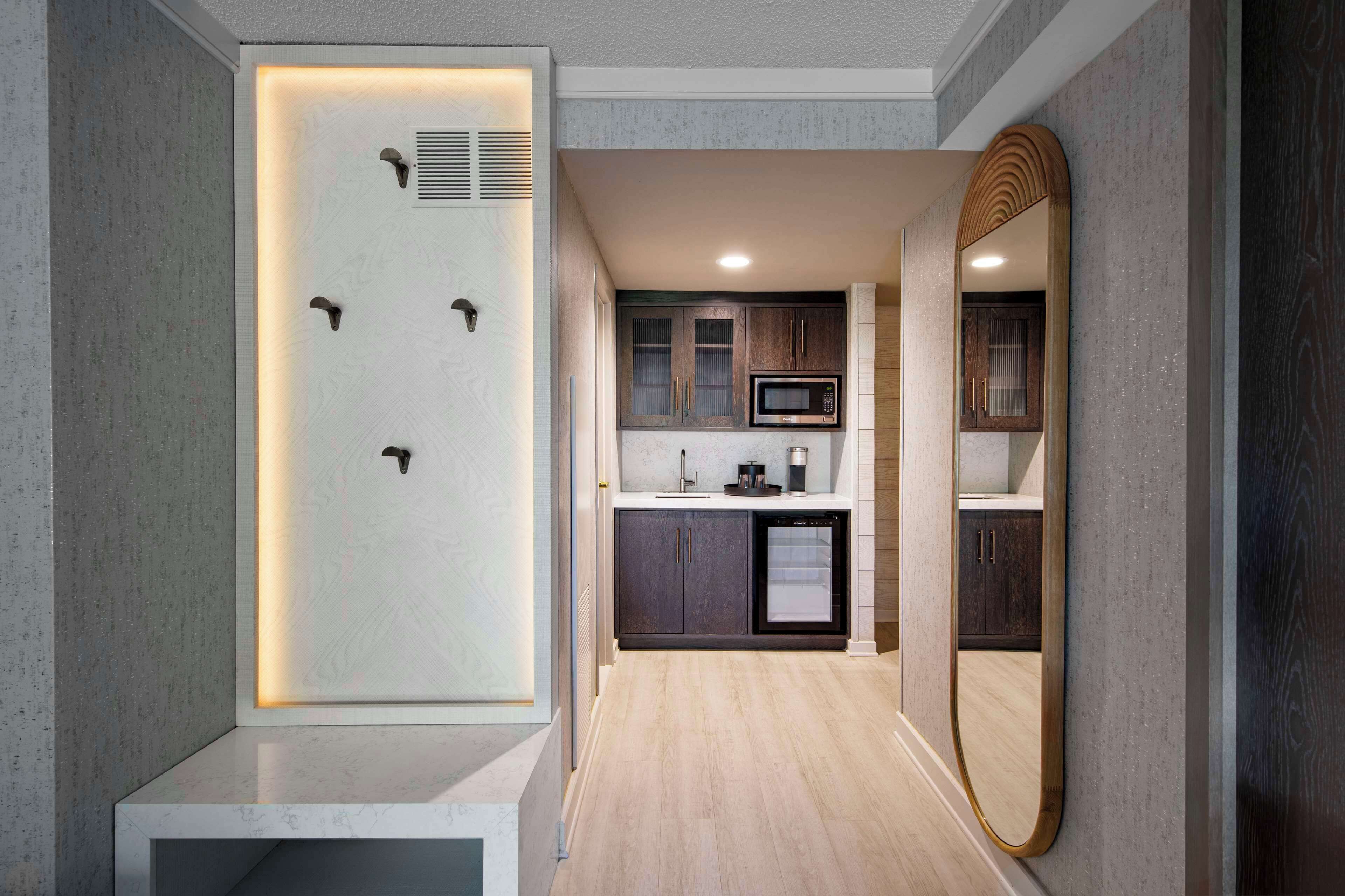 premium bedding, in-room safe, desk, laptop workspace