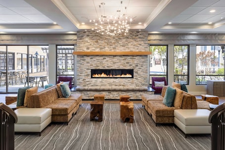 Lobby. Sheraton by Marriott Atlanta Perimeter Dunwoody