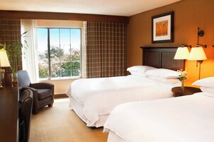 Premium bedding, in-room safe, desk, blackout curtains