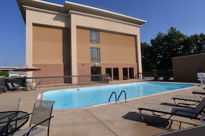 Seasonal outdoor pool, sun loungers