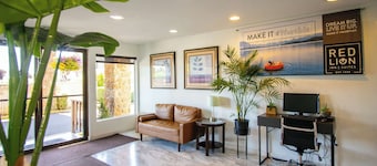 Red Lion Inn & Suites Vancouver