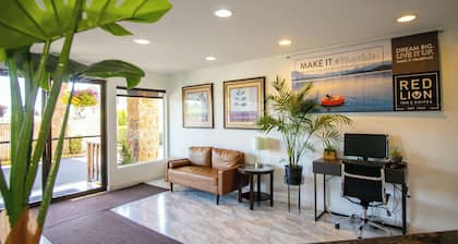 Red Lion Inn & Suites Vancouver