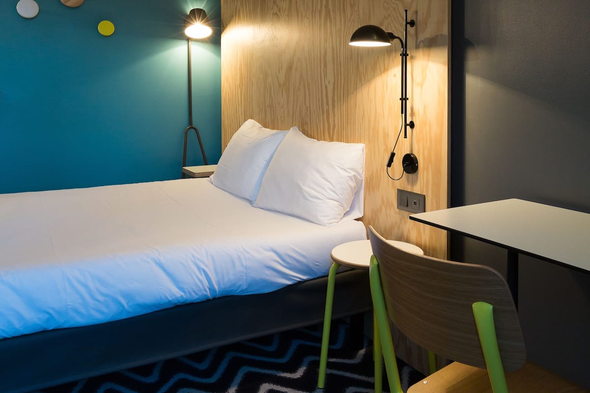 Chambre Standard, 1 lit jumeau | Literie de qualitĂ©, coffre-fort, bureau, rideaux dâobscurcissement