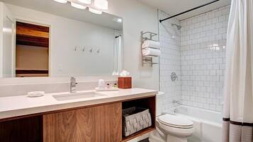 Combined shower/tub, free toiletries, hair dryer, bathrobes