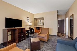 Premium bedding, pillow-top beds, desk, laptop workspace - Comfort Inn Roswell-Dunwoody (Roswell)