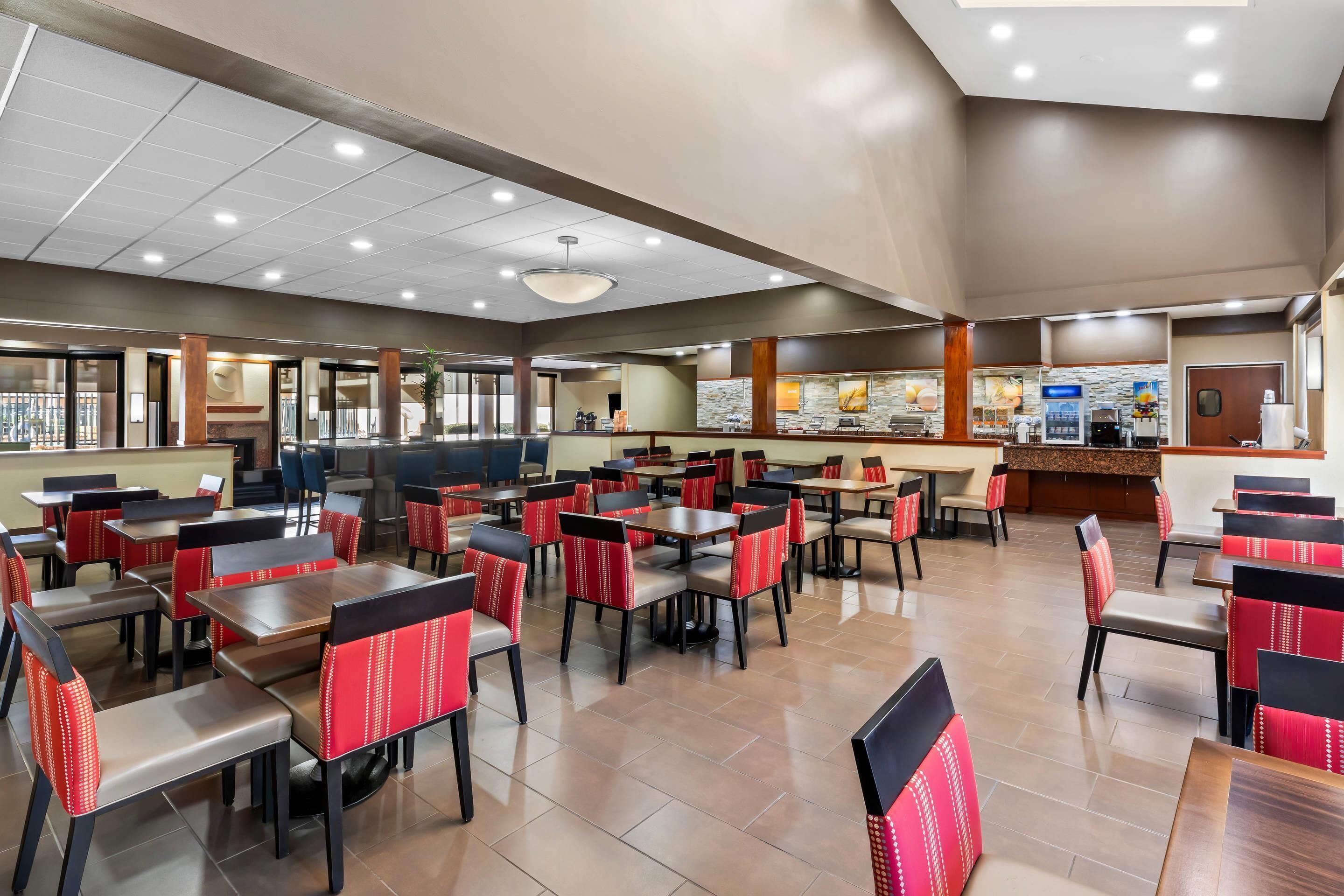 Petit déjeuner complet compris tous les jours