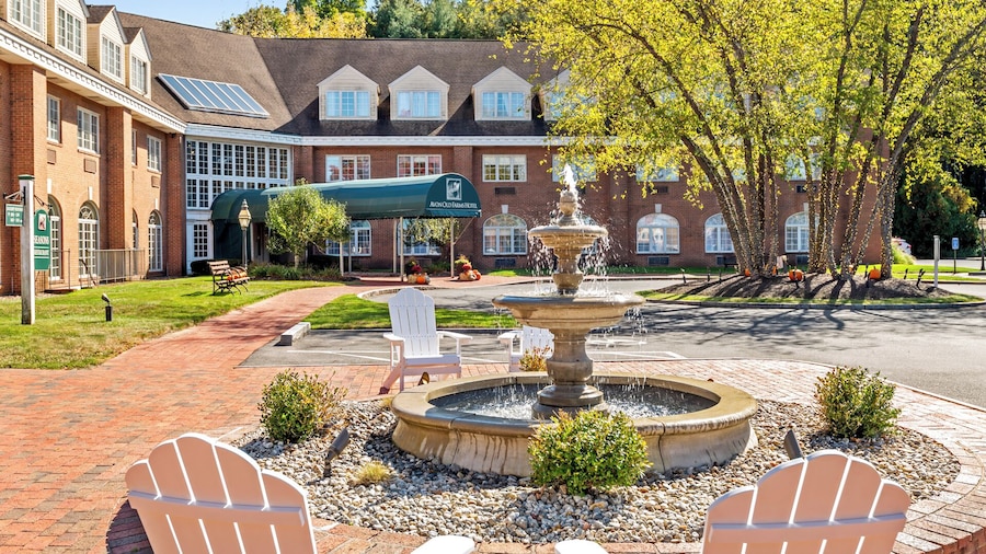 Avon Old Farms Hotel