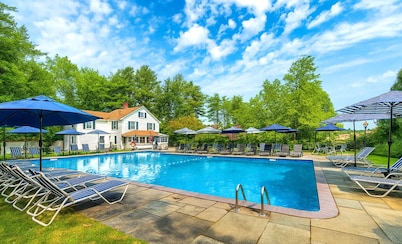 Avon Old Farms Hotel