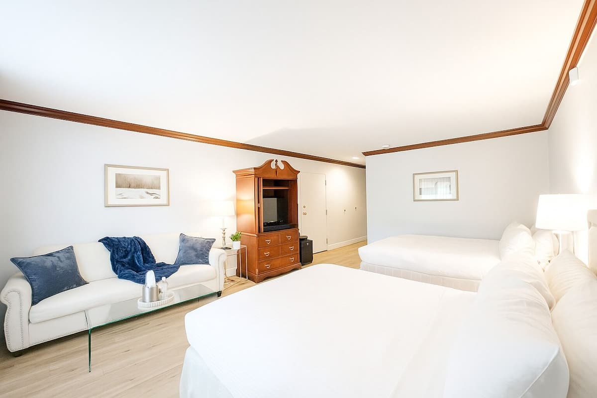 Luxury Triple Room | Frette Italian sheets, premium bedding, down duvets, in-room safe