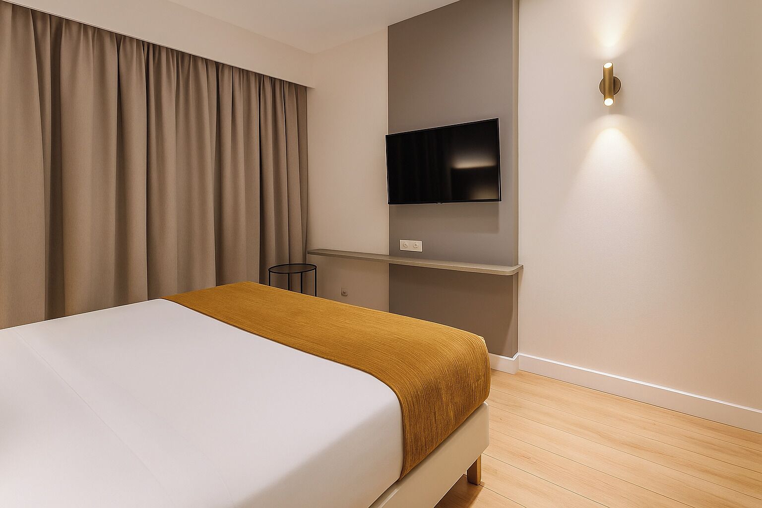 standard double room | 1 bedroom, premium bedding, minibar, in-room safe