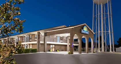 Days Inn by Wyndham Demopolis