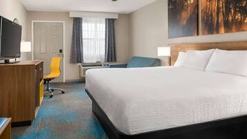 Standard Room, 1 King Bed | Desk, free WiFi, bed sheets