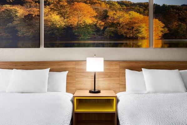 Skrivebord, wi-fi (inkludert) og sengetøy