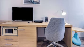 Bureau, espace de travail pour ordinateur portable