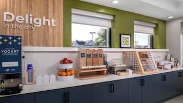 Free daily continental breakfast