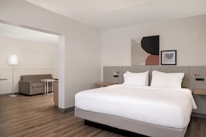 Suite, 1 King Bed