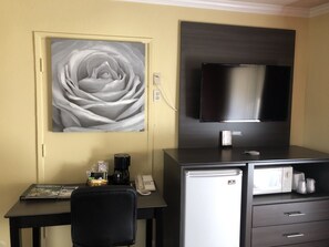 Room, 2 Queen Beds, Non Smoking (No A/C) | Living area | 40-inch flat-screen TV with cable channels, TV