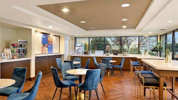 Colazione completa inclusa, servita tutte le mattine