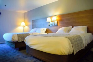 Standard Room, 2 Queen Beds, Non Smoking | Egyptian cotton sheets, premium bedding, pillowtop beds, desk - Comfort Inn Bellingham (Bellingham)