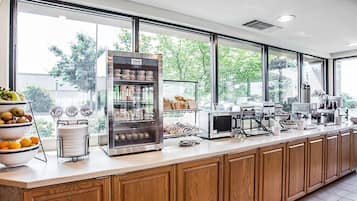 Colazione completa inclusa, servita tutte le mattine