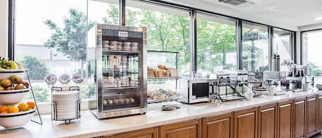 Free daily full breakfast