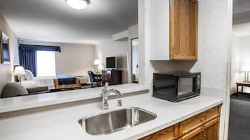 Egyptian cotton sheets, premium bedding, pillow-top beds, desk