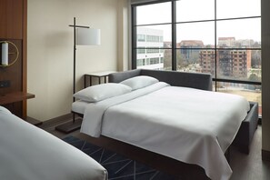 Premium bedding, in-room safe, desk, laptop workspace