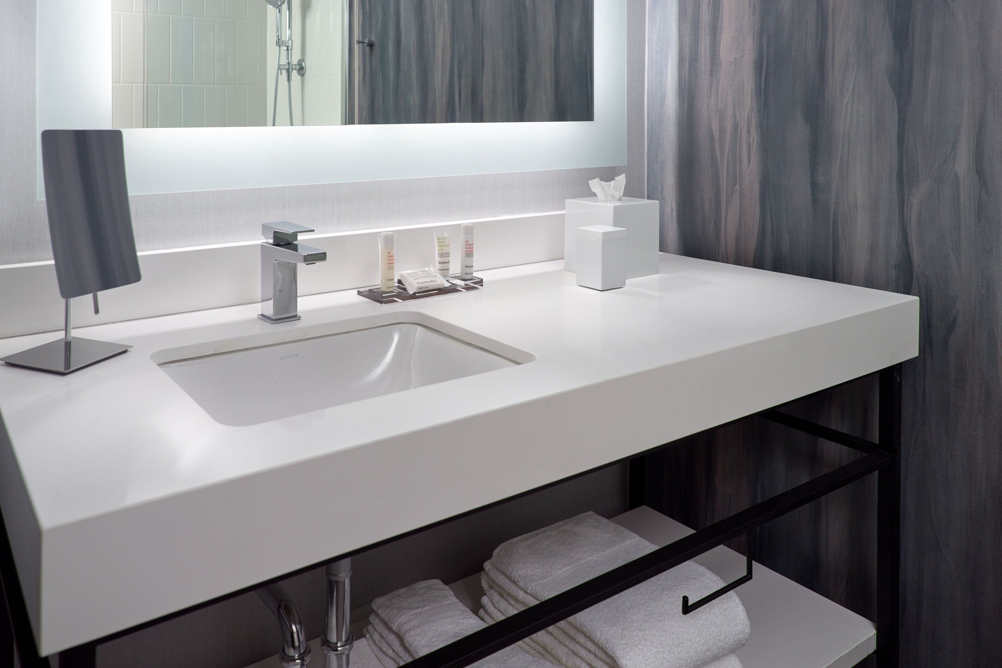 combined shower/bathtub, eco-friendly toiletries, hair dryer, towels