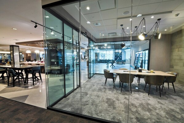 Meeting facility
