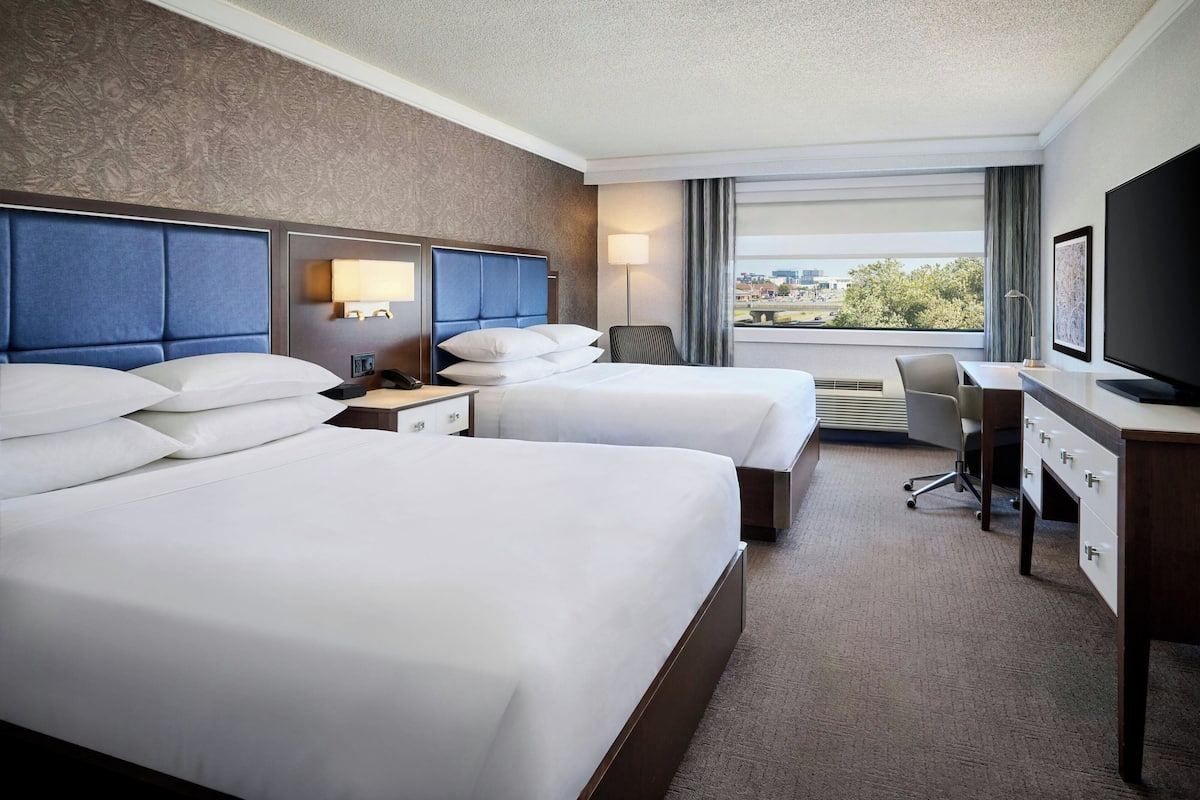 Premium bedding, down duvets, in-room safe, desk