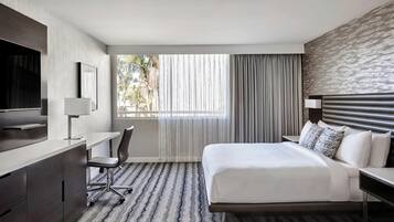 1 bedroom, premium bedding, down comforters, in-room safe