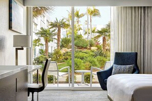 Premium bedding, down comforters, in-room safe, desk