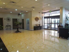 Interior entrance - Romana Hotel (Houston)