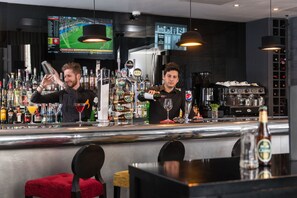 Bar (on property) - Park International Hotel (London)