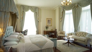 Room - Park International Hotel (London)